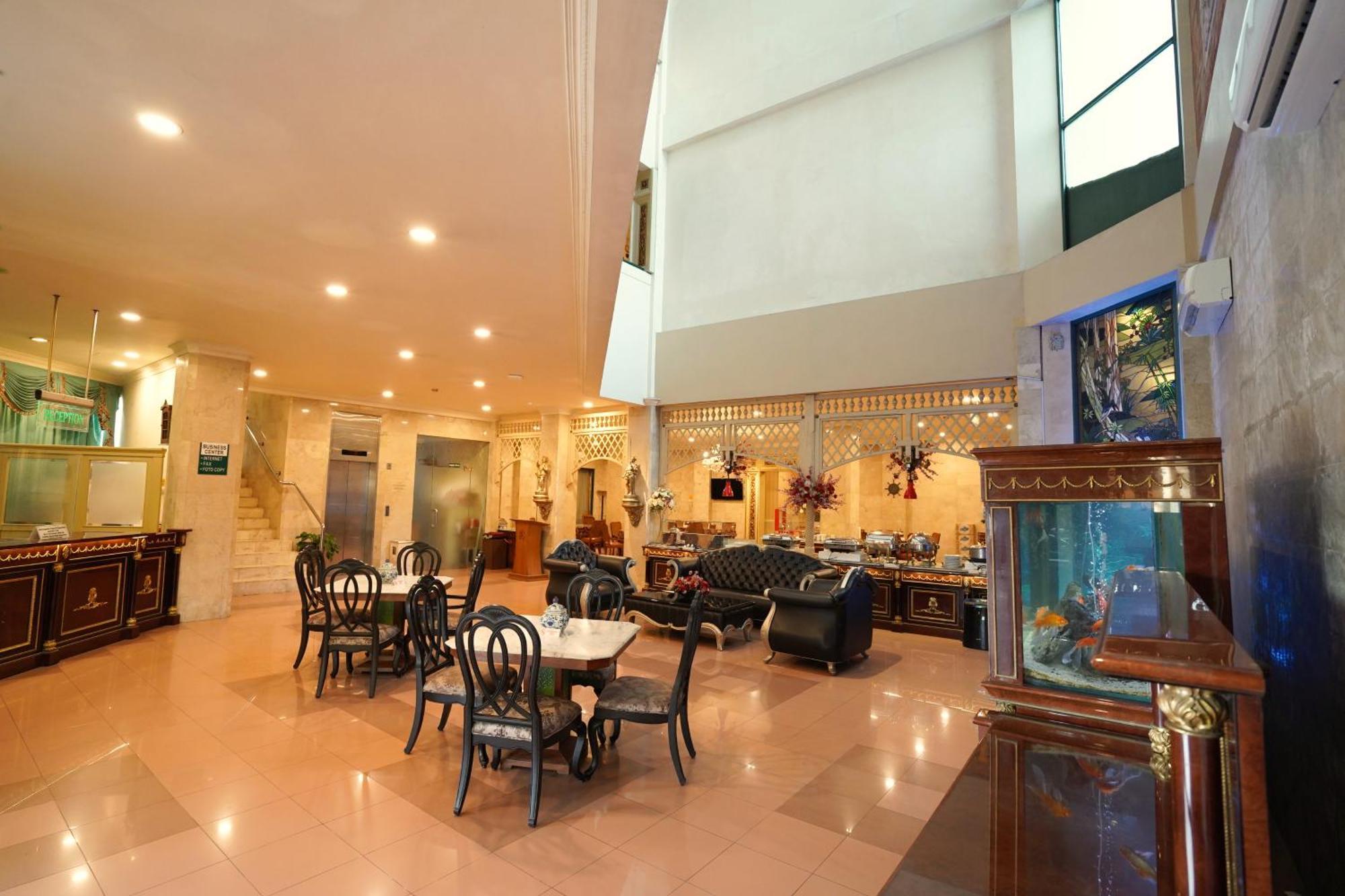 Hotel Indah Palace Surakarta (Solo)