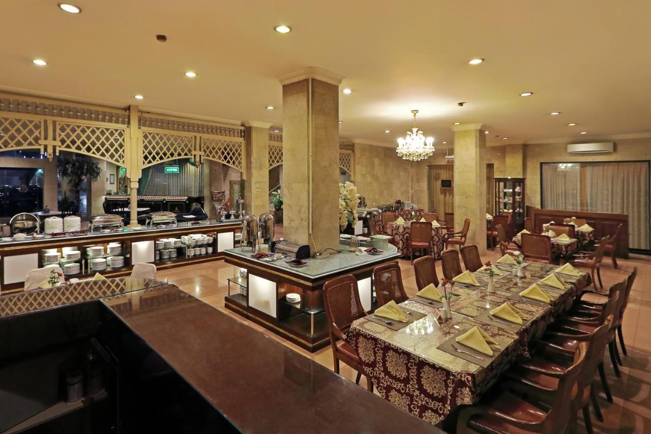 Hotel Indah Palace Surakarta (Solo)